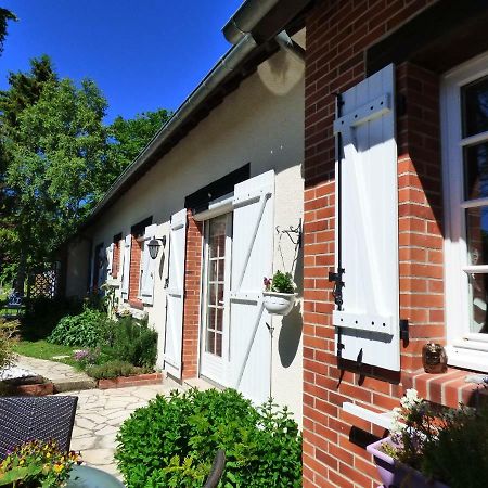 Chambres D'Hotes Les Muscaris Feins-en-Gatinais Exterior foto
